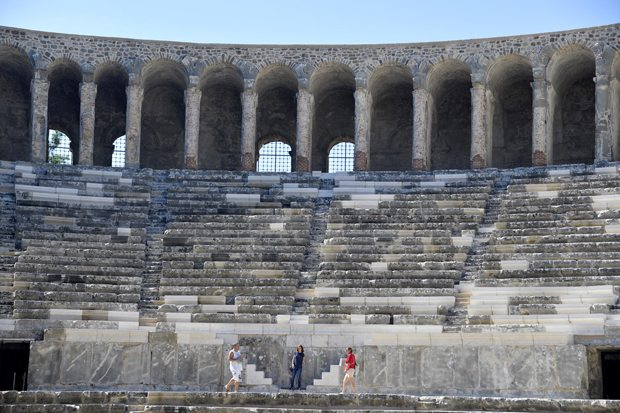 aspendos-rezilligi.jpg