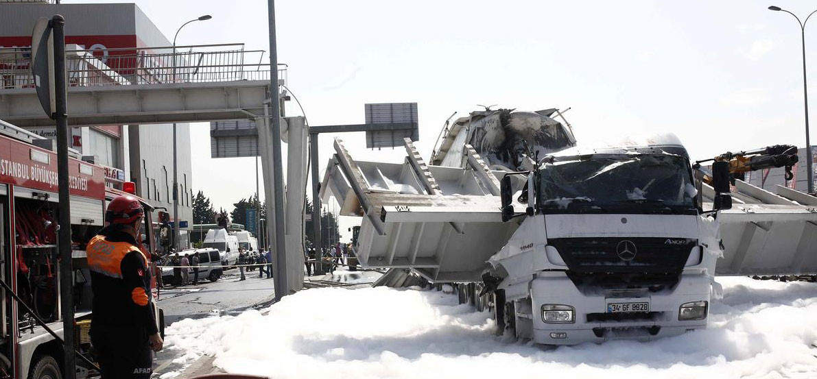 avcilar-üst-geçit-faciasi.jpg