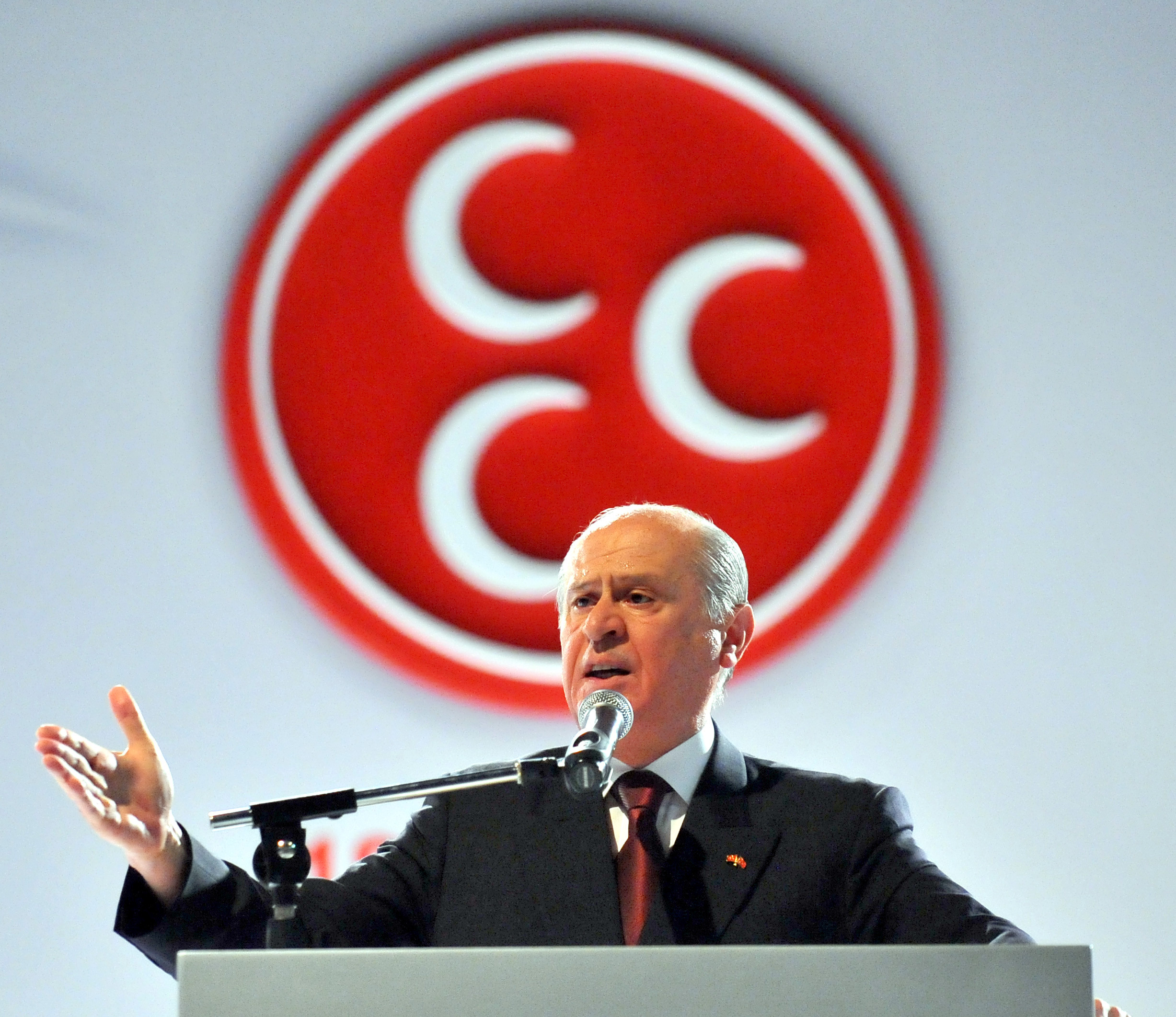bahçeliden-flaş-ak-parti-chp-koalisyon-çağrisi.20150810155158.jpg