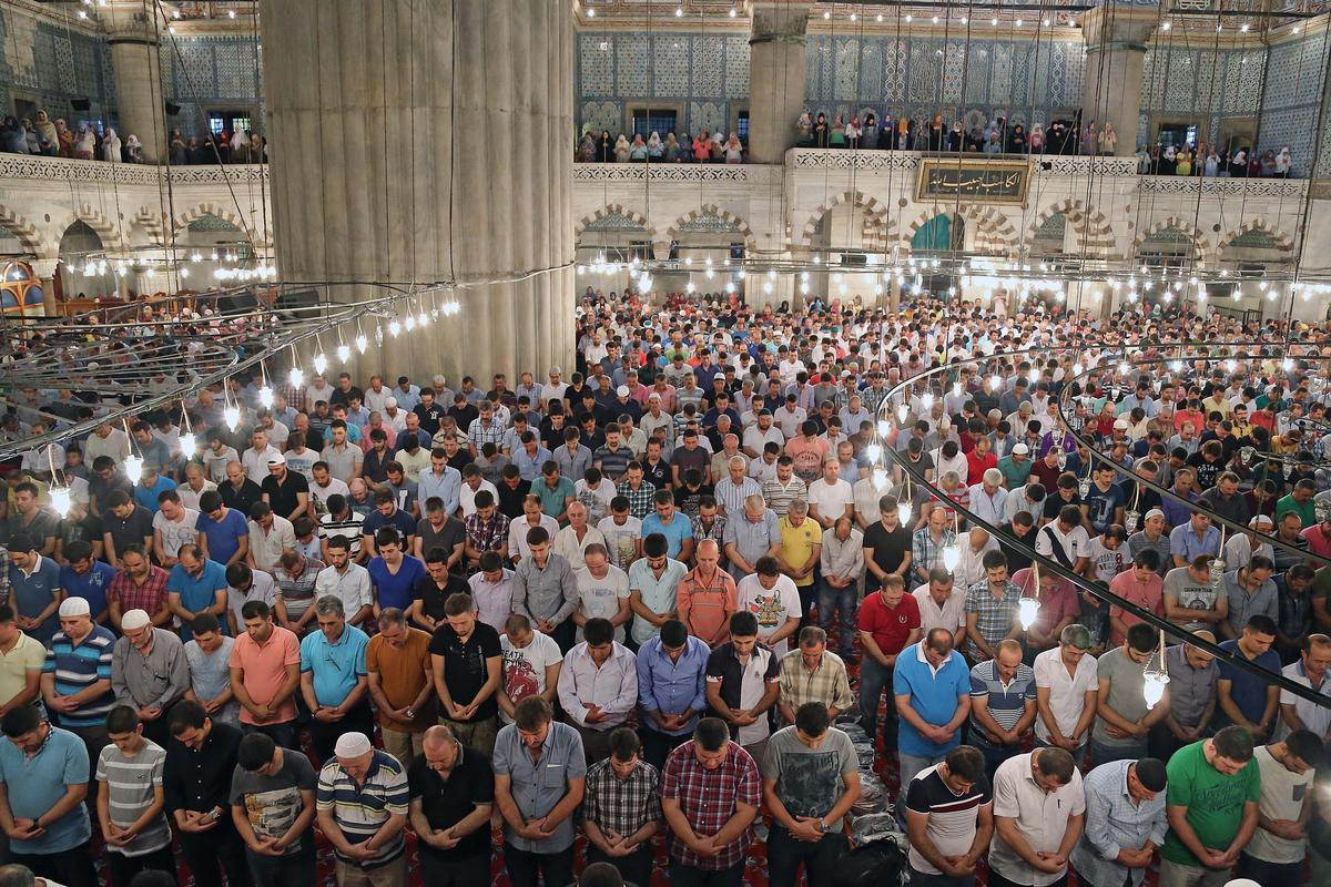 bayram-namazi-11.jpg