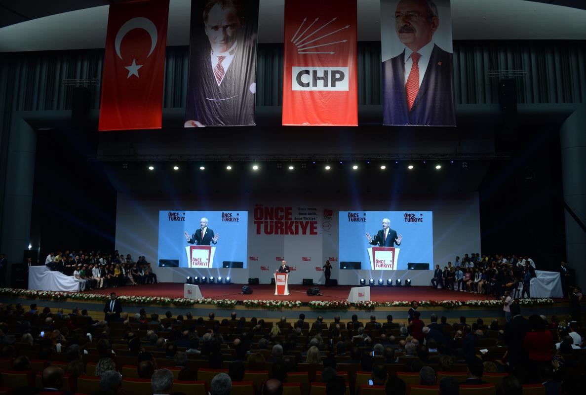chp-lideri-kiliçdaroğlu-seçim-bildirgesini-açikladi-tam-metin.20150930124941.jpg