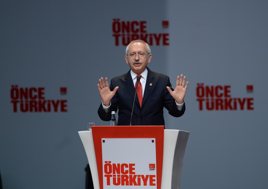 chp-lideri-kiliçdaroğlu-seçim-bildirgesini-açikladi-tam-metin.20150930125030.jpg