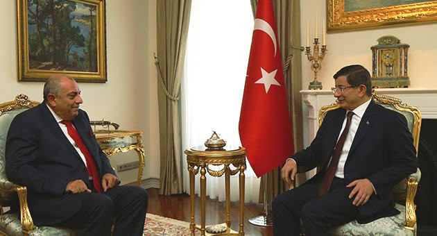 davutoğlu-ve-tuğrul-türkeşten-sürpriz-ziyaret.20150901151207.jpg
