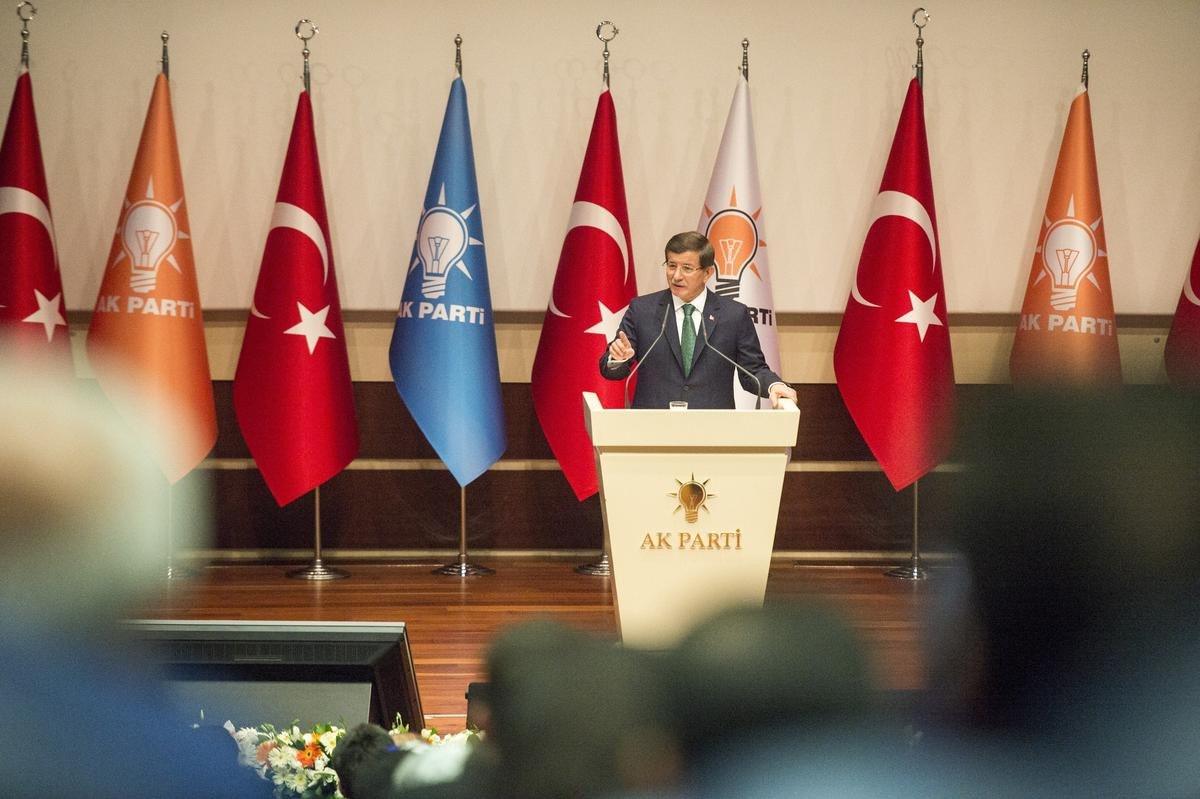 davutoğlundan-hdpye-sert-sözler-barajin-altinda-kalsaydilar....20150730150559.jpg