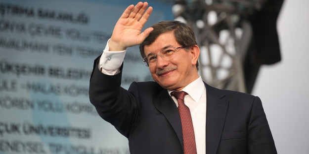 davutoğlundan-kiliçdaroğluna-merdivene-ters-binen-adam....jpg