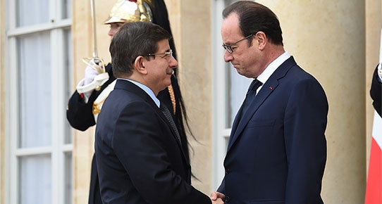davutoglu-francois-hollande.jpeg