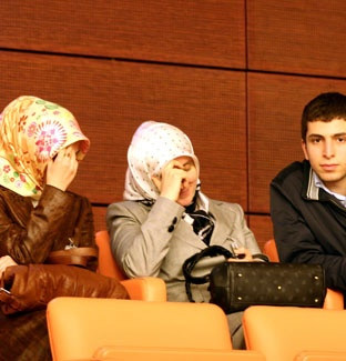 ahmet davutoğlu'nun eşi sare davutoğlu.jpg