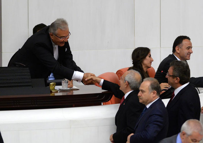 deniz-baykal-tbmm-meclis-başkani-seçimi-sonuçlari.jpg