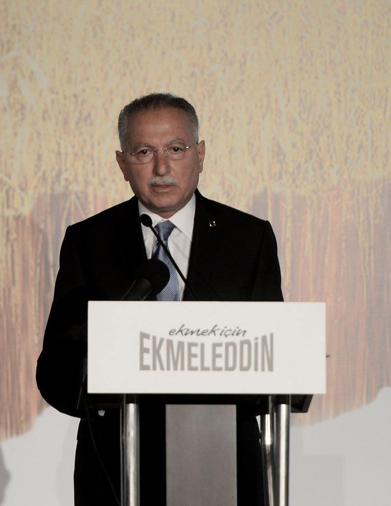 ekmeleddin-ihsanoğlu-seçim-slogani.jpg