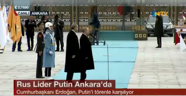 putin türkiye ziyareti son dakika gelişmeleri putin askerleri türkçe selamladı.jpg