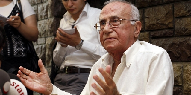 cüneyt arcayürek yaşamını yitirdi işte ölüm nedeni.jpg