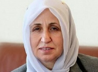 koza ipek holding yönetim kurulu başkanı akın ipek'in annesi melek ipek.jpg