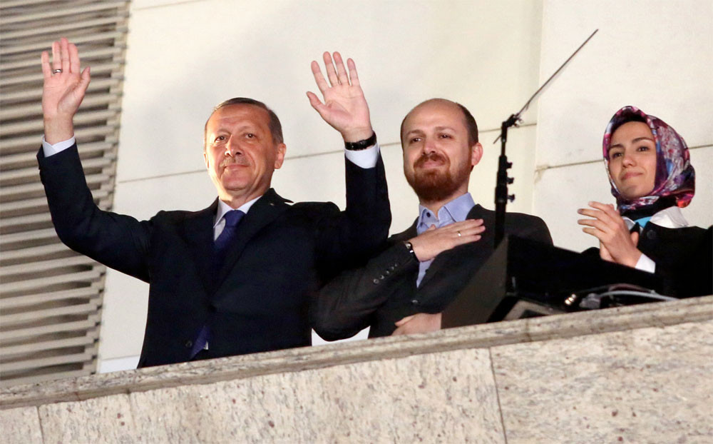 erdoğan-ve-çocuklari-bilal-ve-sümeyye.jpg