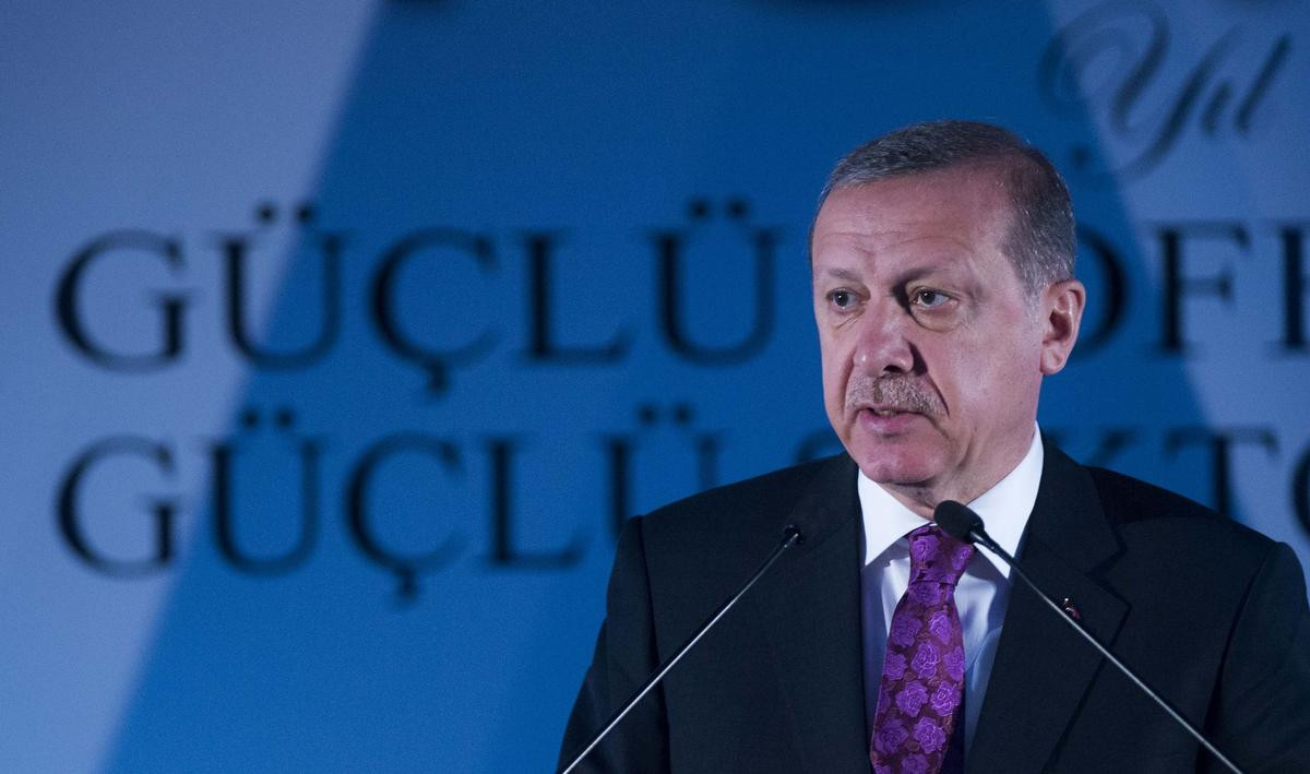 erdoğandan-hdpye-eşcinsel-aday-çikişi.20150528125604.jpg