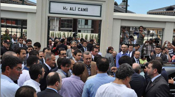 erdogan-hz-ali-camii-namaz.jpg
