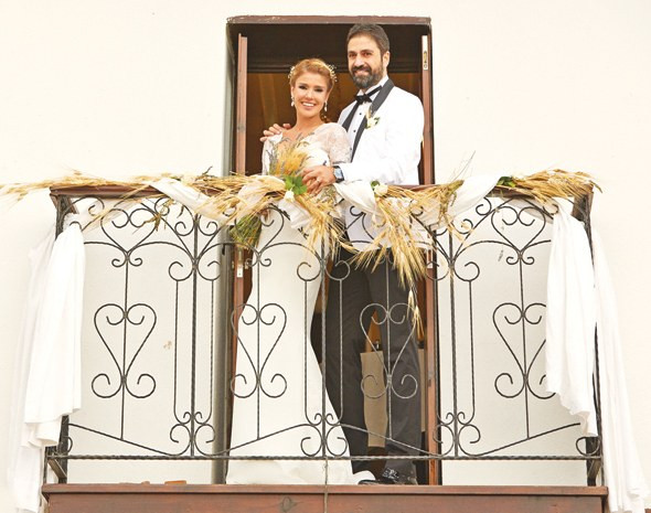 erhan-çelik-ve-gülben-ergen-evlendi.jpg