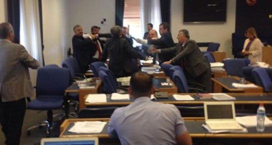 meclis'te yumruk yumruğa soma kavgası son dakika.jpeg