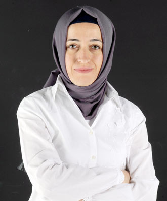 gazeteci-yazar-emine-dolmaci.jpg