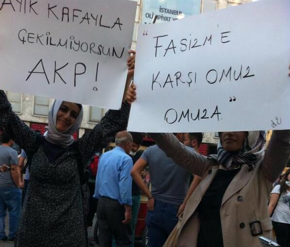 gezi-parki-başörtülü-alkol-protestosu.jpg