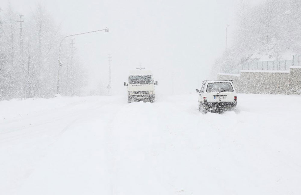 hava-durumu-kötü-15-ilde-kar-alarmi.jpg