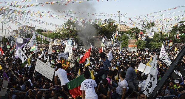 hdp-diyarbakir-patlama.jpeg