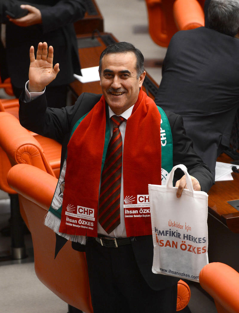 ihsan-özkes-chp-üsküdar.jpg