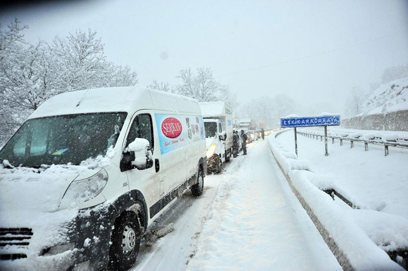 istanbul-ankara-yolu-kar-yağişi.jpg