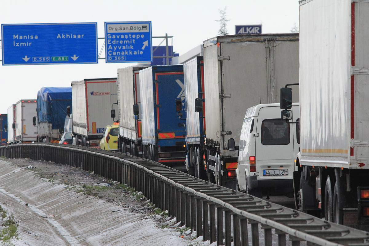 kar-yagisi-hangi-yollar-kapali-il-il-son-durum.20150101110516.jpg