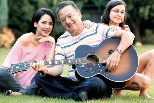 kayahan-aile.jpg