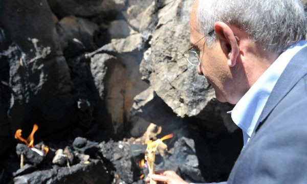 kilicdaroglu-mum-yakti.jpg