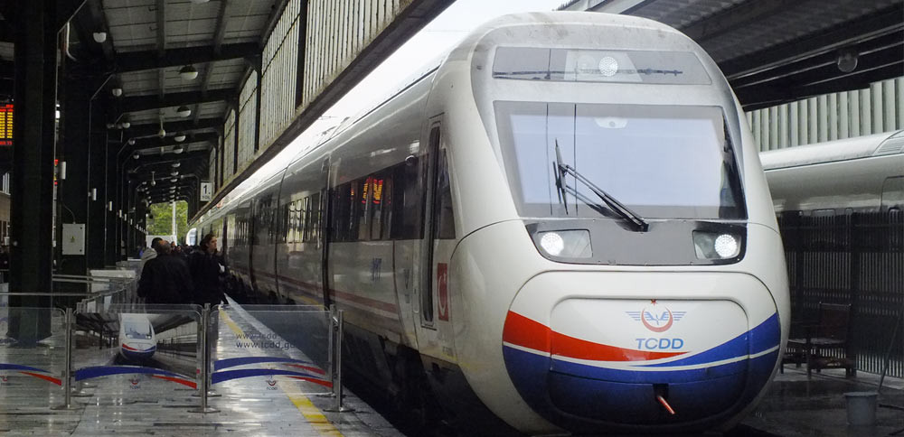 konya-istanbul-hizli-tren.jpg