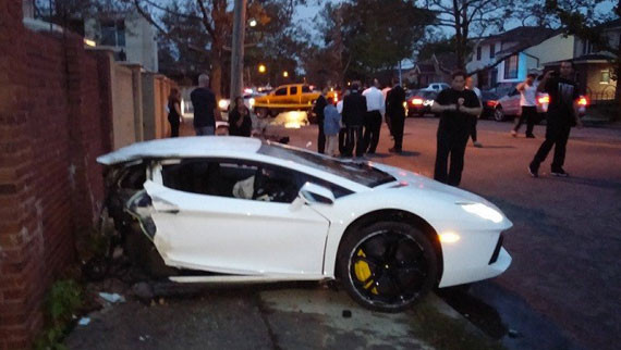 lamborghini-avendator-kaza-2.20140416140058.jpg