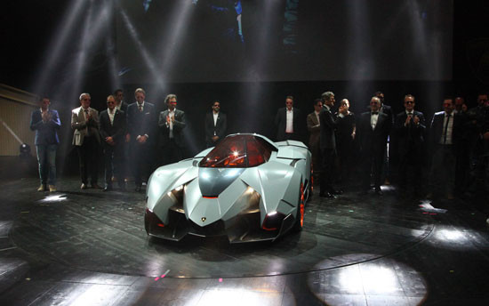 lamborghini-egoista-2.jpg