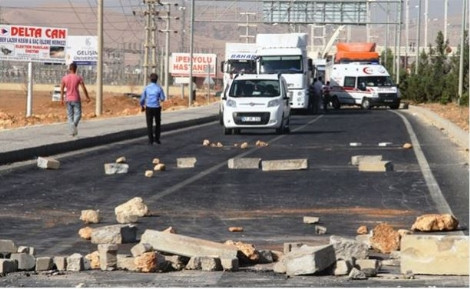mardin-ve-urfa-da-yollar-kapatildi-6422874_8529_m.jpg