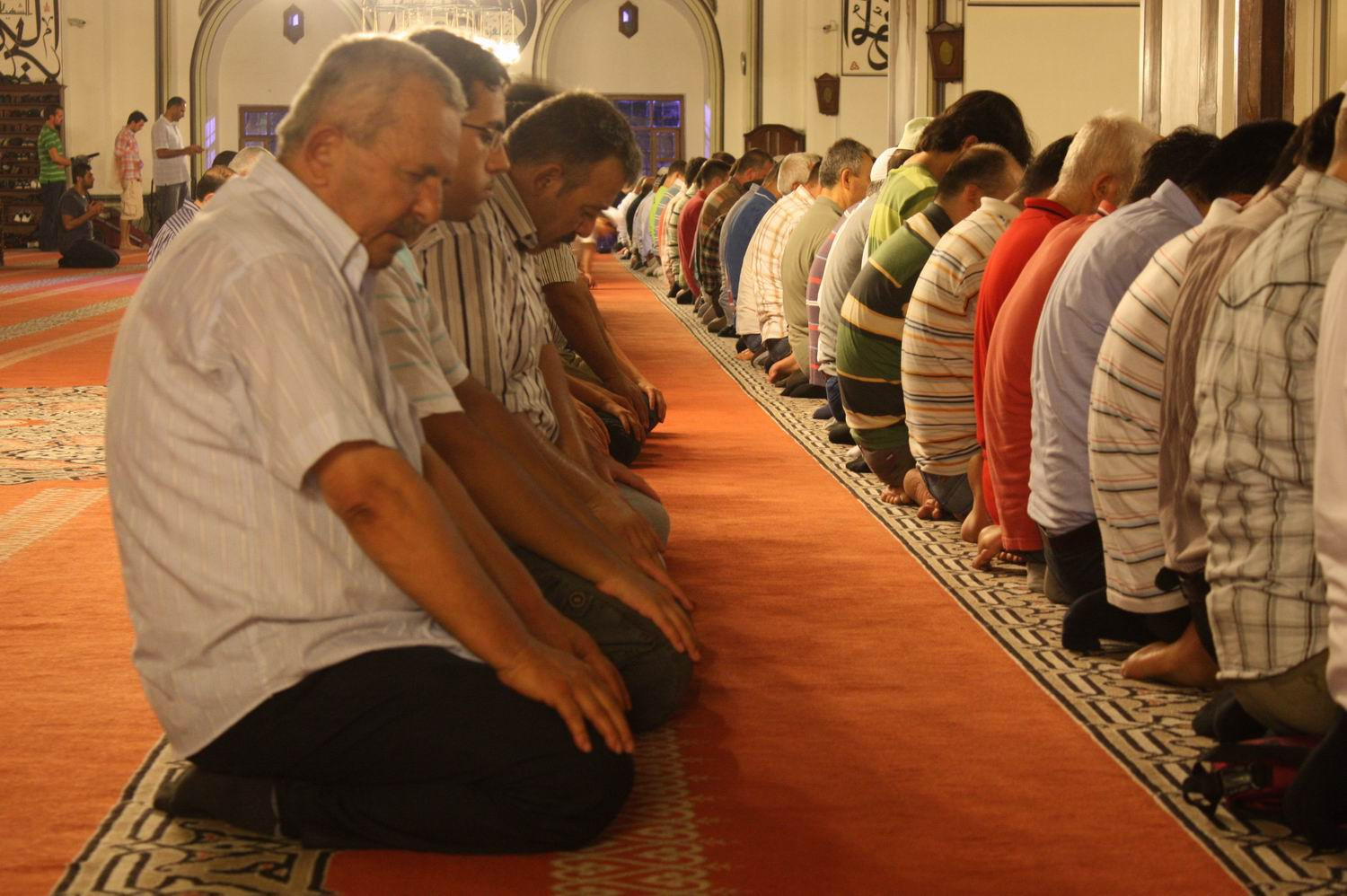 namaz-kadir-gecesi.jpg