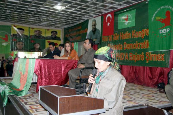 ocalan-bayrak.jpg