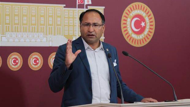 ozcan-purcu-chp-roman-milletvekili.jpg