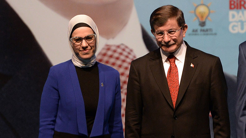 ravza-kavakçi-kan-ak-parti-türbanli-milletvekili-merve-kavakçinin-kardeşi.jpg