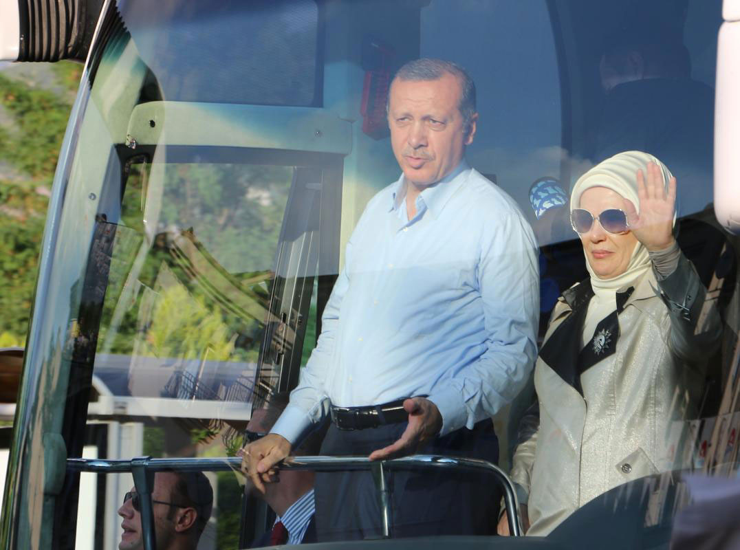 recep-tayyip-erdoğan-seçim-kampanyasi-otobüs.jpg