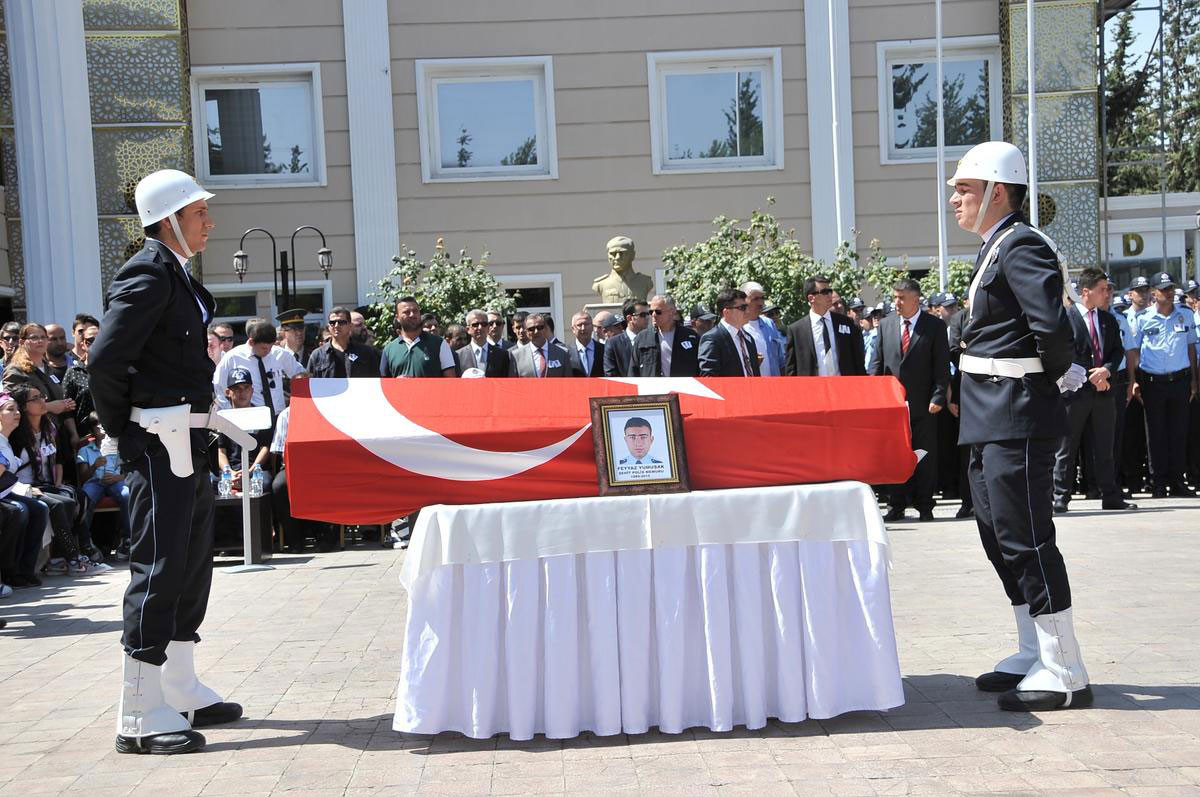 şanliurfa-şehit-polisler-feyyaz-uçar-cenaze-töreni.jpg