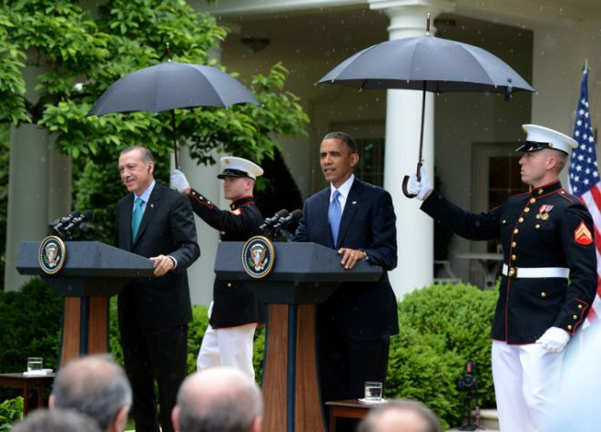 şemsiye-obama-erdoğan_gül-bahçesi.jpg