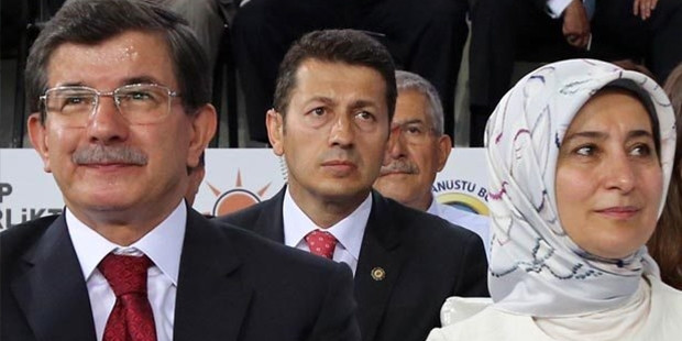 sare-davutoglu.20150710120606.jpg