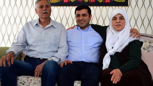selahattin-demirtaş-anne-ve-babasi.jpg