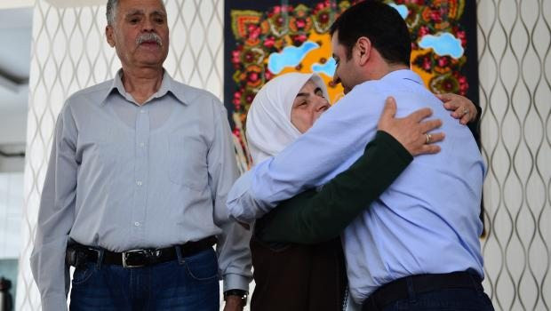 selahattin-demirtaş-annesi.jpg
