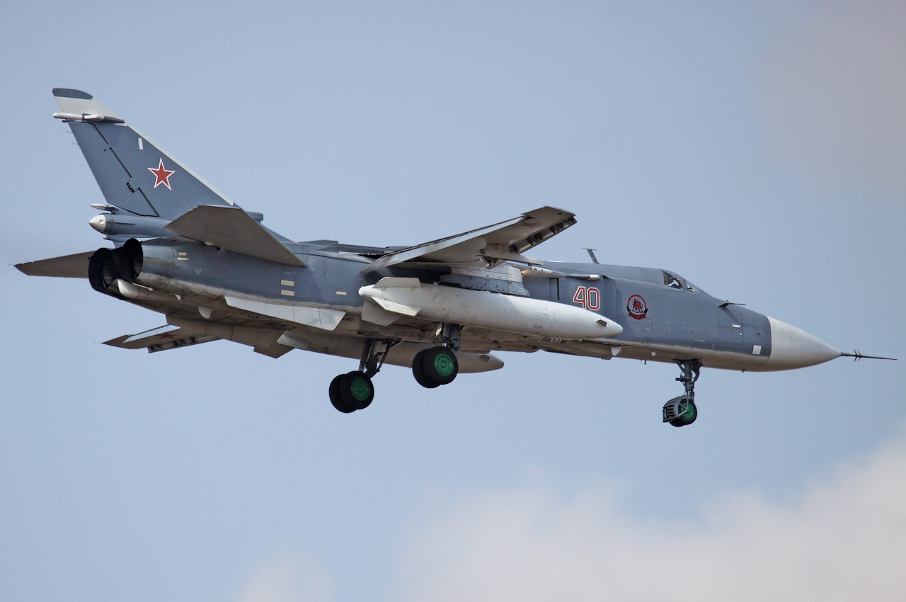 su-24m2-rusya-savaş-uçaği.jpg