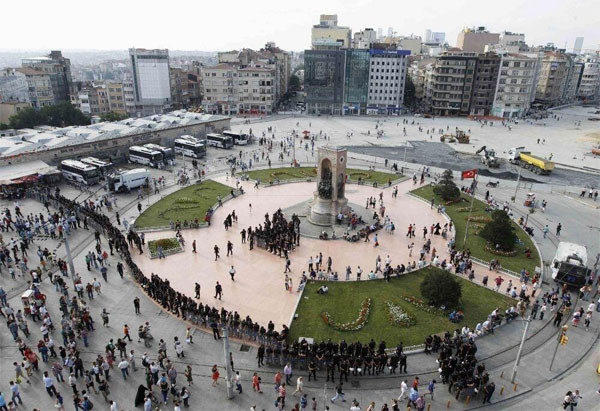 taksim-meydani-protesto.jpg