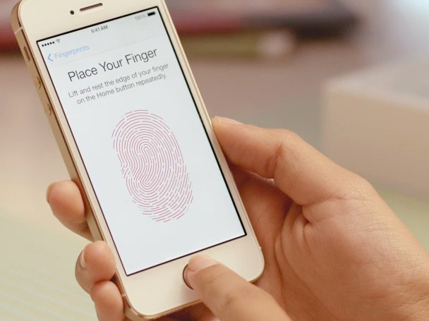 the-iphone-5s-fingerprint-scanner-opens-up-a-world-of-commerce-opportunities.jpg