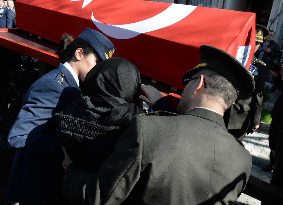yasin-atalay-şehit-pilot-cenaze.jpg