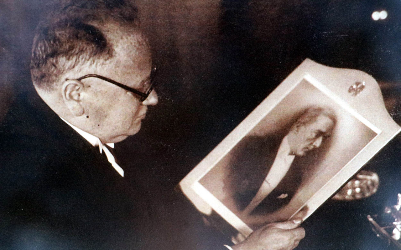 Karlov’un özel eşyaları arasında Atatürk detayı