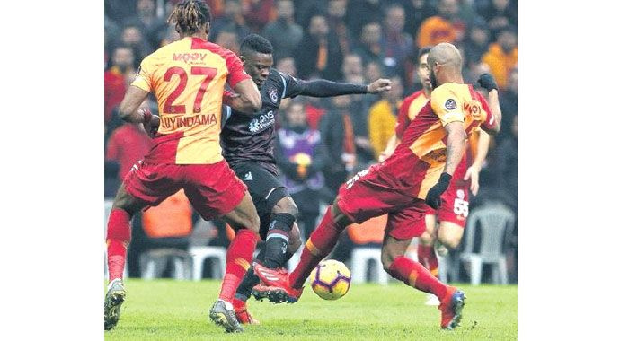 MHK BaÅkanı Yusuf NamoÄlu: O penaltı verilmez mi? - Sayfa 5